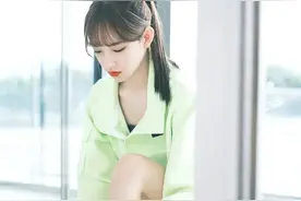 裙子+运动鞋=夏日绝配CP，好看爆了图片
