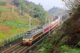 这趟列车结束了重庆和山东没有直通旅客列车的历史图片