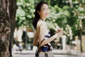 中韩泰三大美人奇妙撞衫，童瑶清雅Mai性感，IU成甜美担当图片