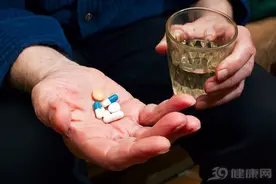 阿奇霉素消炎作用好，但与11种药“混搭”可致死！注意了图片