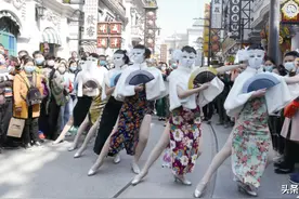 众“跑男”汇聚电影小镇 《奔跑吧》郑州开启录制图片