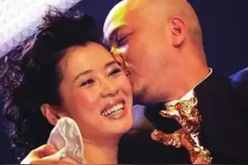 34岁张雨绮身价上亿，看似恋爱脑，其实男人从来都是她的垫脚石图片