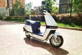 爱玛A500电动车：百公里不充电，告别里程焦虑图片
