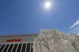 大党丨逢山开道 遇水架桥图片