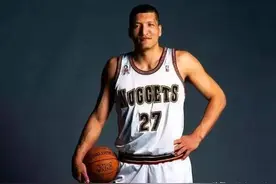 中国首位NBA冠军，巴特尔能从NBA领走退休金吗？领多少？图片