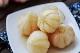 腌糖醋蒜，直接加醋就错了，多加1步，大蒜香脆好吃不易坏图片