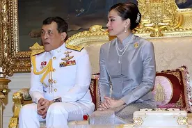 同病相怜：不丹国王情人晒亲密照挑战王后，泰国王后被贵妃抢风头图片