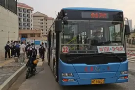 龙岩公交助力学子复课——再添2条学生定制公交，为学子们安全返校保驾护航图片