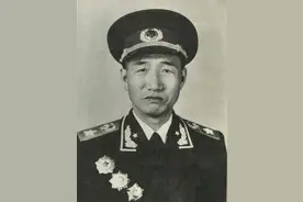 黄杰：黄埔军校第一批女学员，36岁嫁徐向前，活了97岁图片