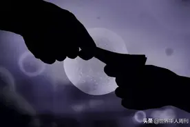 高校女厕里的“兼职”广告，背后藏着一条见不得光的黑色产业链图片