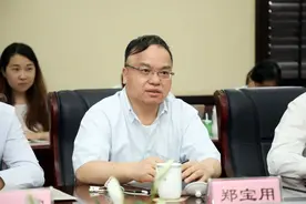 郑宝用：任总，这个会你不用参加了！果然，任正非悄悄地离开了图片