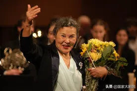 指挥家郑小瑛带你赏听中国交响诗篇《土楼回响》中的声乐片段图片
