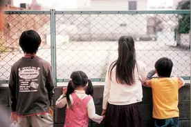 从是枝裕和独特的时间表达，看《无人知晓》中的悲剧人生图片