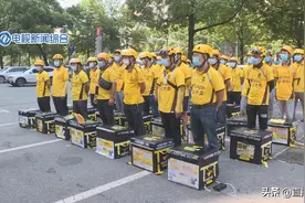 高温之下的外卖小哥：热度和速度的双重考验图片
