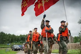 武警安徽省总队火速驰援抗洪抢险图片