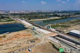 东海岸新溪片区南岭路隧道全线贯通图片