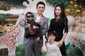 樊少皇分享全家福为二胎庆一周岁，妻子曾抱怨家庭主妇费力不讨好图片