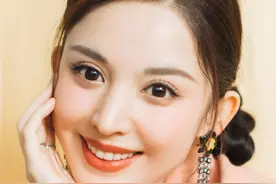 棉花糖少女娜扎 扎起可爱的双丸子头，有夏日橘子汽水的清新动人图片