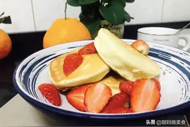 家庭版舒芙蕾松饼，材料简单，细腻松软，一口平底锅轻松搞定它图片