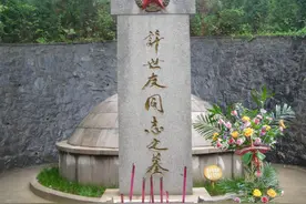 寻访上将许世友故居，山环水绕，简朴庄重图片