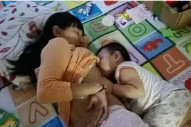 男童6岁还未戒断母乳，视奶如命，医生：这长大之后还得了？图片