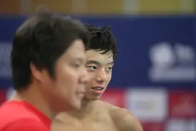 52秒70，小组第一！中国男子游泳唯一的希望！后孙杨时代还得看他图片