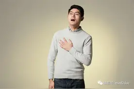 突然打起嗝来停不下来，真叫尴尬！这种方法能缓解92%的人图片