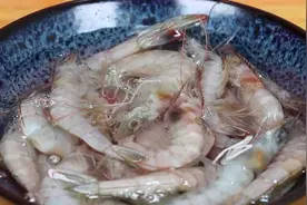 大虾最好吃做法，不用炸不用煮，挑食孩子也爱吃，不缺钙猛长个图片