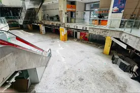 无锡真真正正的城中心，居然有这样一块破败的商场？图片