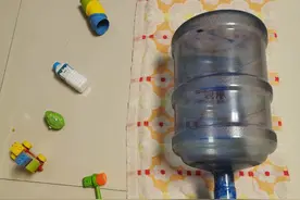 亲子早教游戏1000例——大吊车（运动、语言）图片
