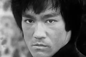 李小龙被打晕近一小时！意外遭石坚重拳袭击，事后并未疯狂报复图片