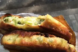 上海知名网红葱油饼，年年涨价排长队才能吃上，吃完整个人不好了图片