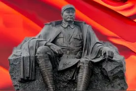 他曾拍桌子顶撞毛主席，牺牲后毛主席为他写最长挽联，儿子是上将图片