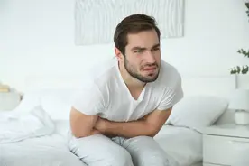男性私处总是感觉湿湿的究竟是怎么回事？该怎么缓解？图片