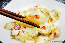 醋溜白菜，什么时候放醋是要点，步骤对了，随便炒白菜都脆爽好吃图片