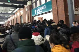 每天来回200公里，一个月路费1700，北漂们的双城通勤生活有多辛苦？图片