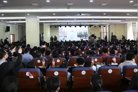 武汉二中举办校园开放日 校长任能祥：坚持学生立场为国育人育才图片