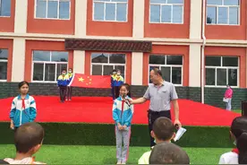水沟镇中心小学开展“让生命之花绽放光彩”生命主题教育活动图片