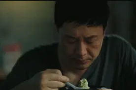 44岁张颂文凭《隐秘的角落》走红！神仙演技模仿吴镇宇，活该他火图片