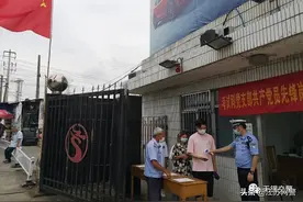 江苏无锡：假期驾考热？无锡交警有妙招！图片