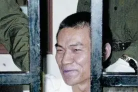 他曾是东北乔四的金牌打手，风光无限后，现今成为拾荒老人图片