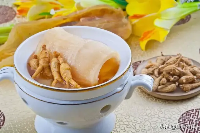 花胶煲猪肚有什么功效 2026年花胶煲猪肚有什么功效和禁忌