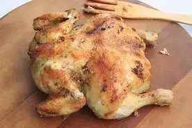 鸡肉营养多，但哪块肉最值得吃？哪个不宜吃？可别弄错了图片