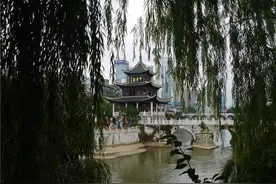 贵阳标志性建筑，甲秀楼图片