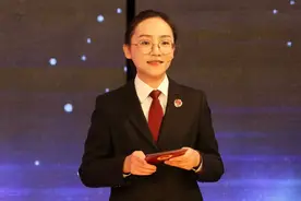 名校毕业，她考上公务员，成为女神检察官，专门办理未成年案件图片