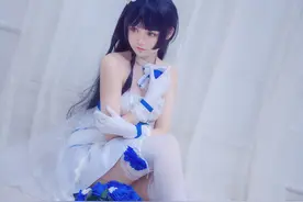 崩坏学园：雷电芽衣花嫁cos，披纱持花，第五张怦然心动！图片