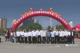 中建集团举办“扶贫专场 送岗到家”现场招聘会图片