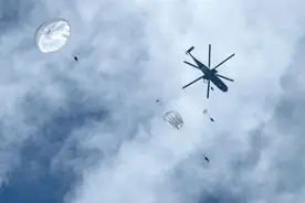 赞！海拔3700米，她们完成首次跳伞图片