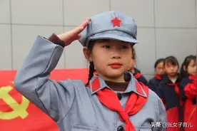 “9除3”和“9除以3”傻傻分不清？网友：请原谅，我小学没毕业图片