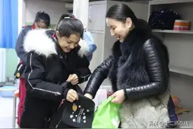 我和亲戚在一起  “我的老师也是我的亲人”图片